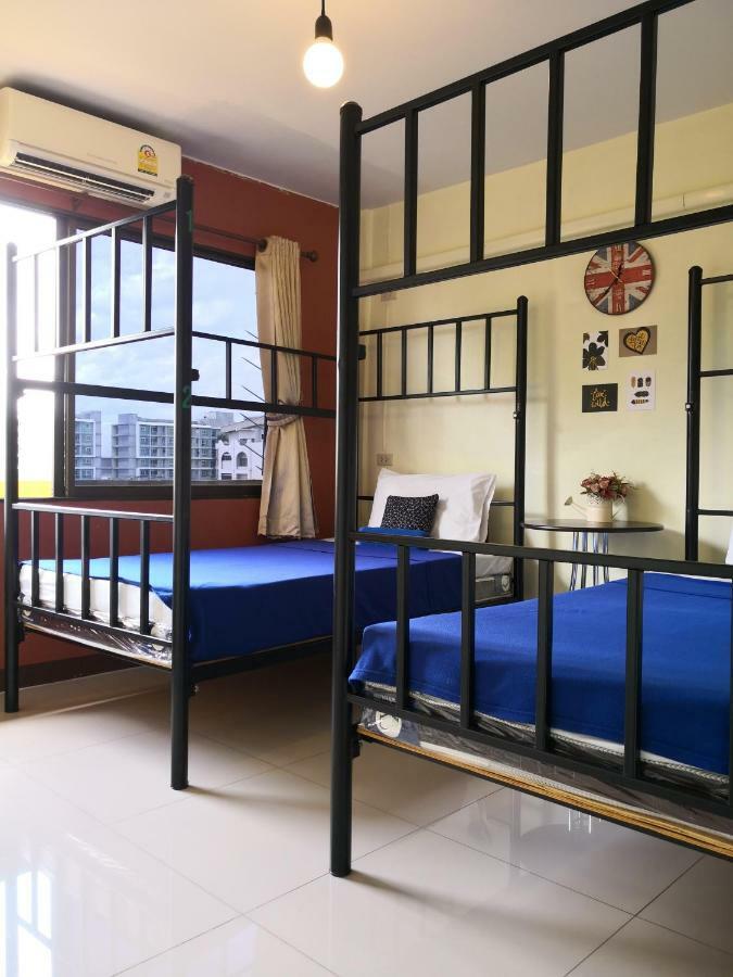 Chan Cha La 99 Hostel Bangkok Ngoại thất bức ảnh